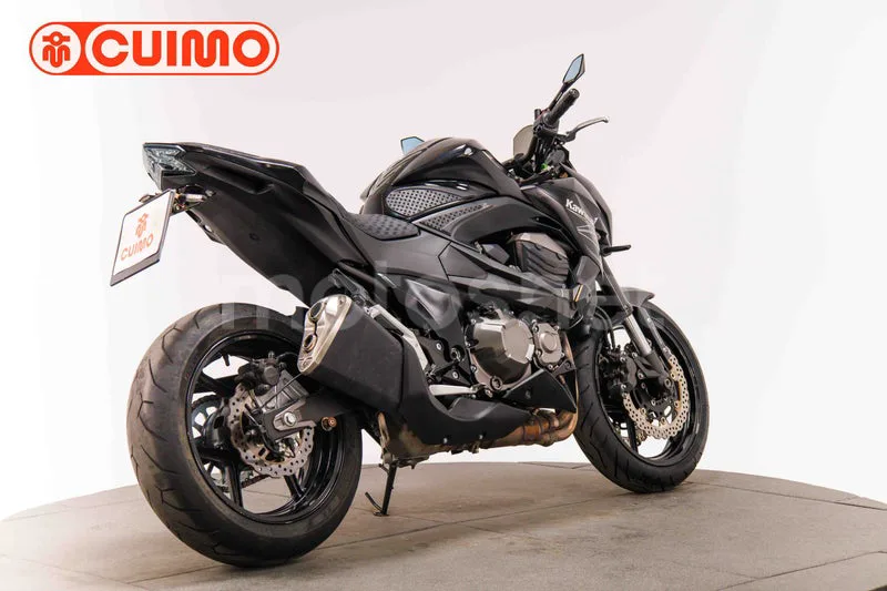 Kawasaki Z800 - Vista 4