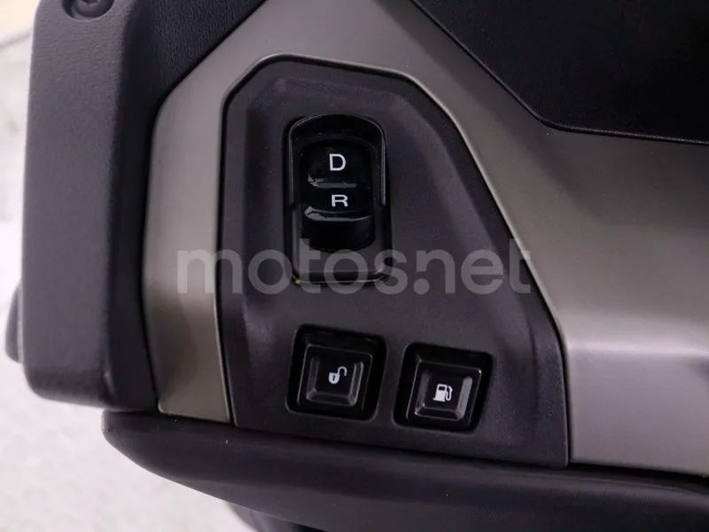 Piaggio MP3 530 Exclusive - Vista 19