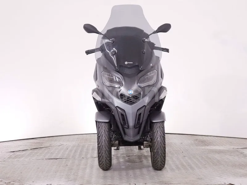 Piaggio MP3 530 Exclusive - Vista 3
