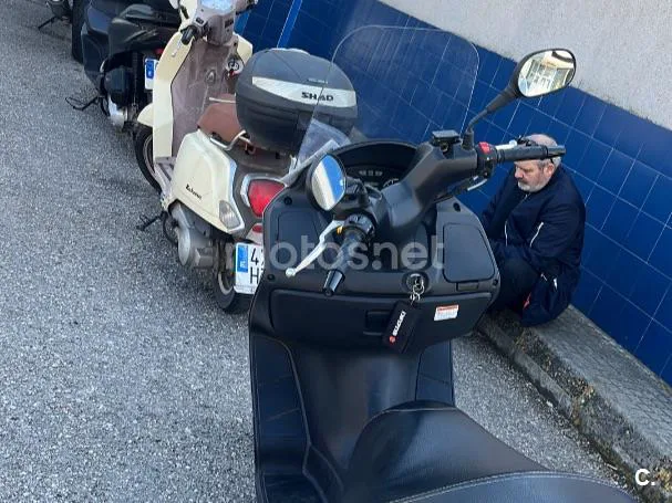 Suzuki Burgman 200 - Vista 3