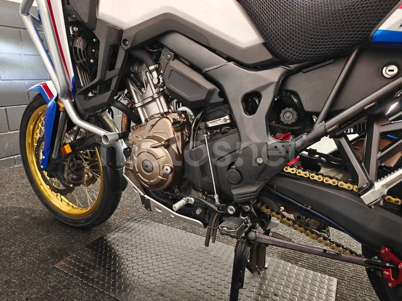 Honda CRF1000L Africa Twin - Vista 12