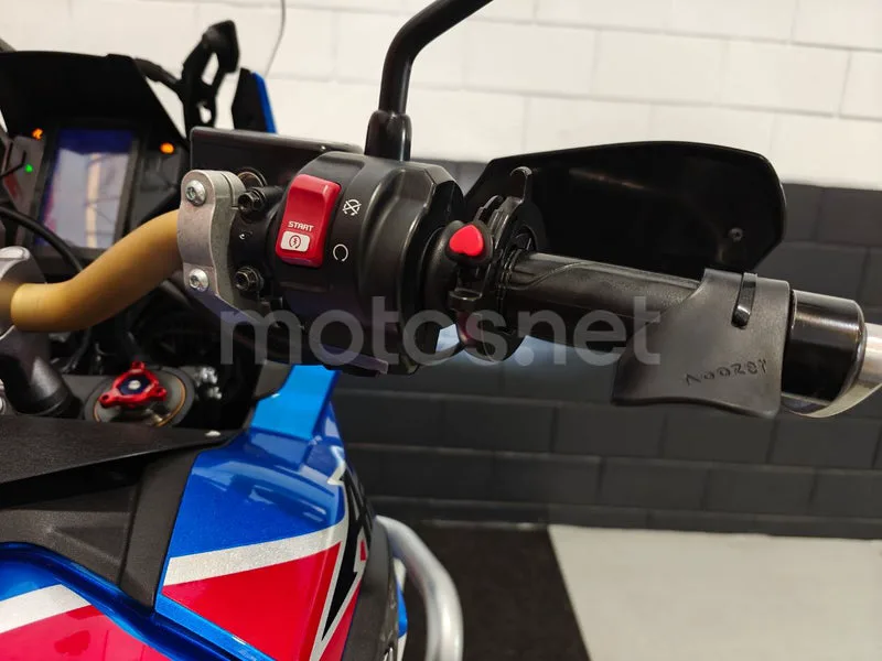 Honda CRF1000L Africa Twin - Vista 10