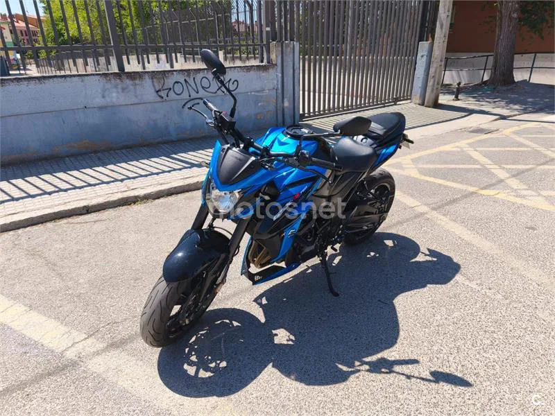 Suzuki GSX-S750 - Vista 4