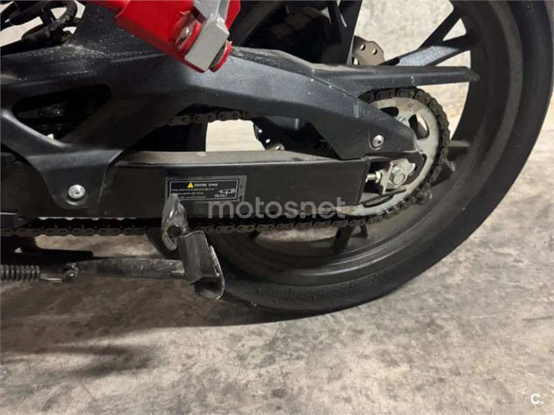 Benelli BN 125 - Vista 12