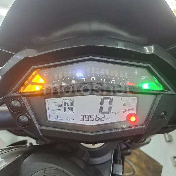 Kawasaki Z1000 - Vista 12