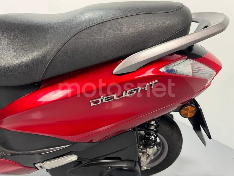 Yamaha D'elight - Vista 4