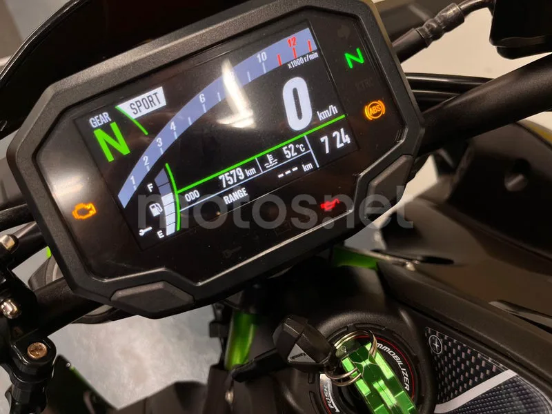 Kawasaki Z900 - Vista 6