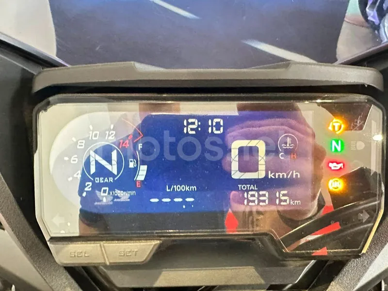 Honda CBR650R - Vista 9