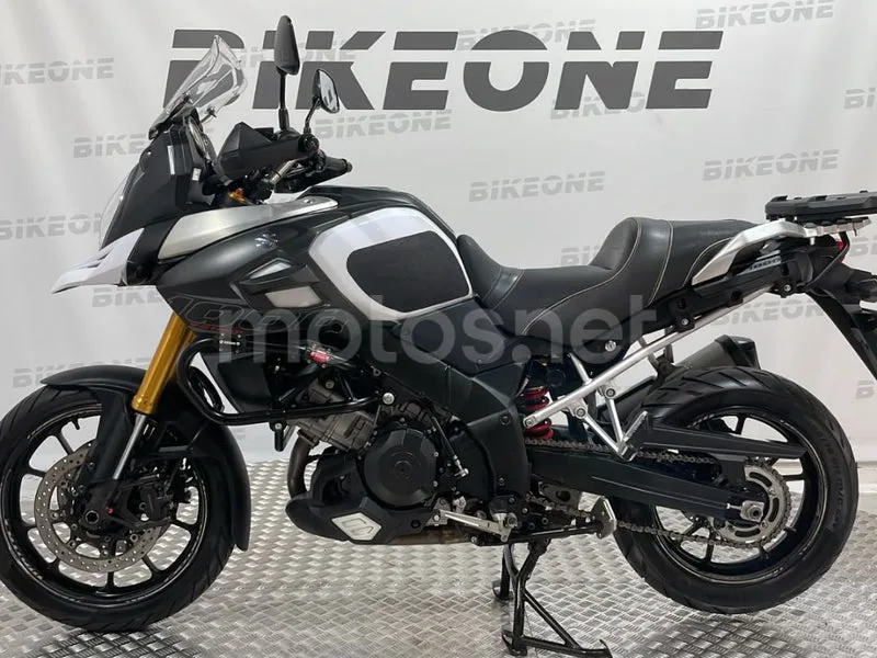 Suzuki V-Strom 1000 - Vista 4