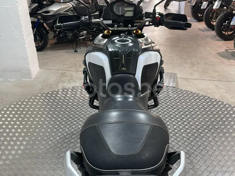 Suzuki V-Strom 1000 - Vista 7
