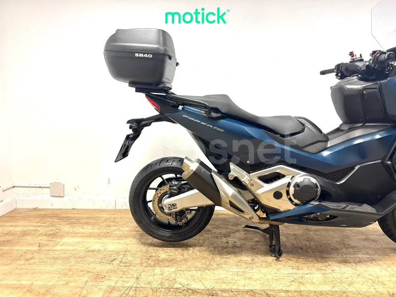 Honda Forza 750 - Vista 3