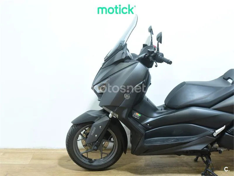 Yamaha XMAX 300 - Vista 8