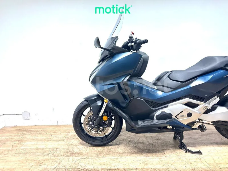Honda Forza 750 - Vista 8