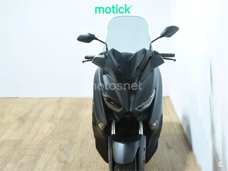Yamaha XMAX 300 - Vista 11