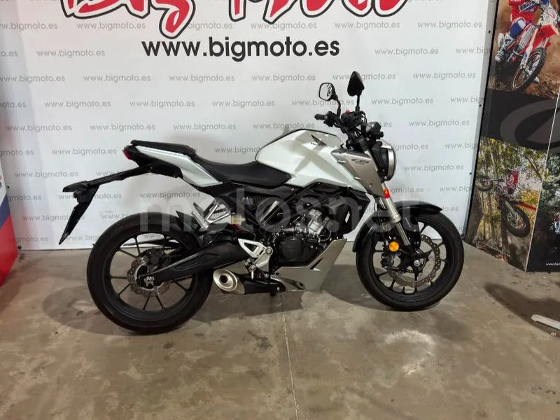 Honda CB125R 3600 € 2018 Girona - 1