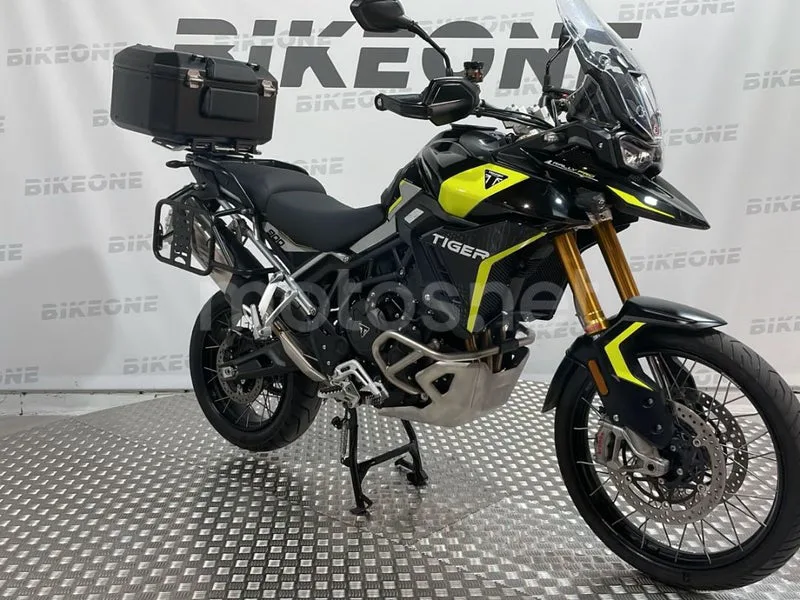Triumph Tiger 900 - Vista 3