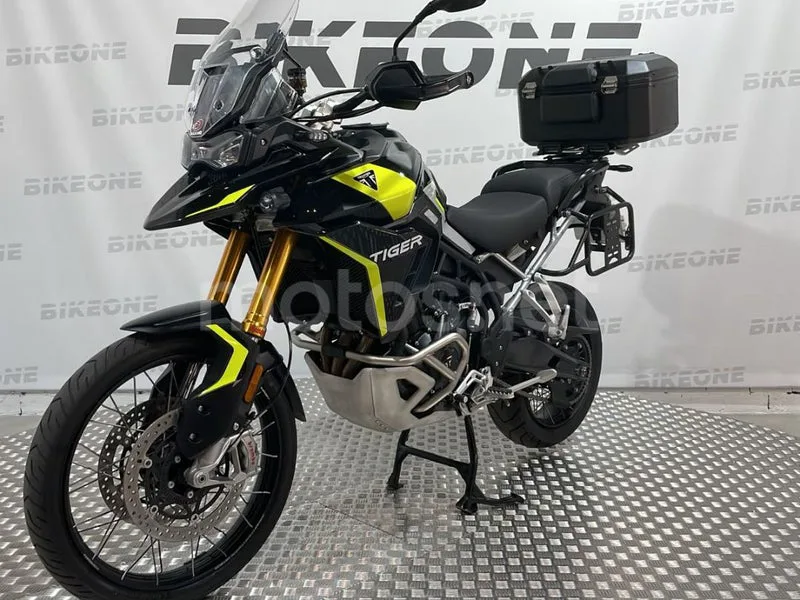 Triumph Tiger 900 - Vista 4
