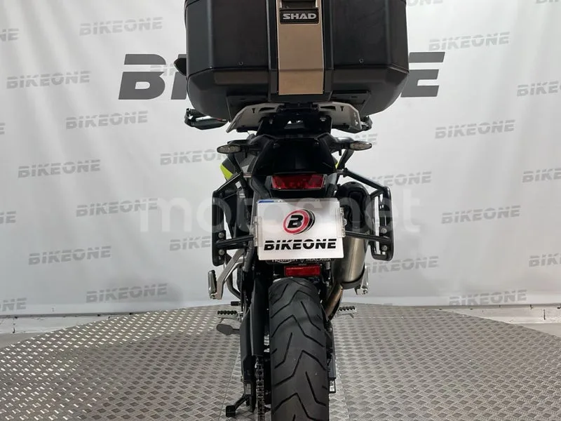 Triumph Tiger 900 - Vista 7