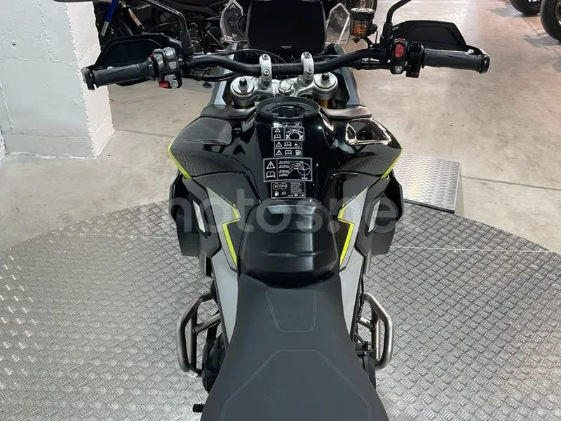 Triumph Tiger 900 - Vista 8