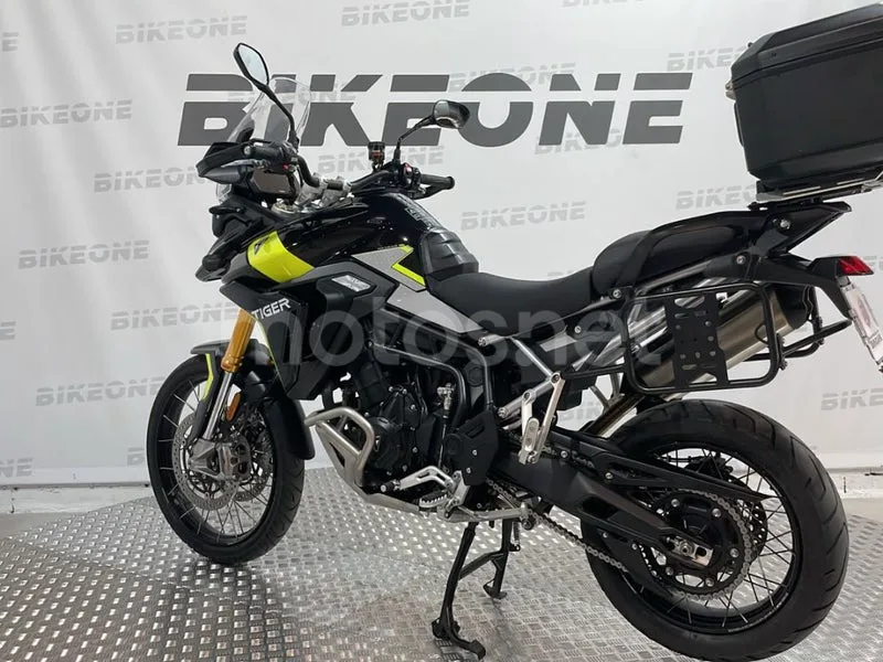 Triumph Tiger 900 - Vista 9