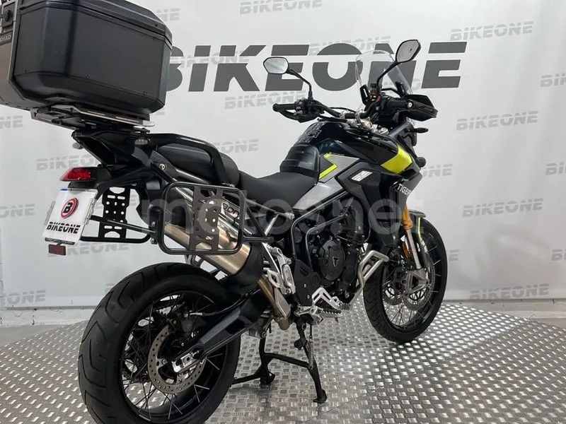 Triumph Tiger 900 - Vista 10