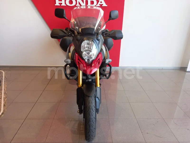 Suzuki V-Strom 1000 - Vista 4