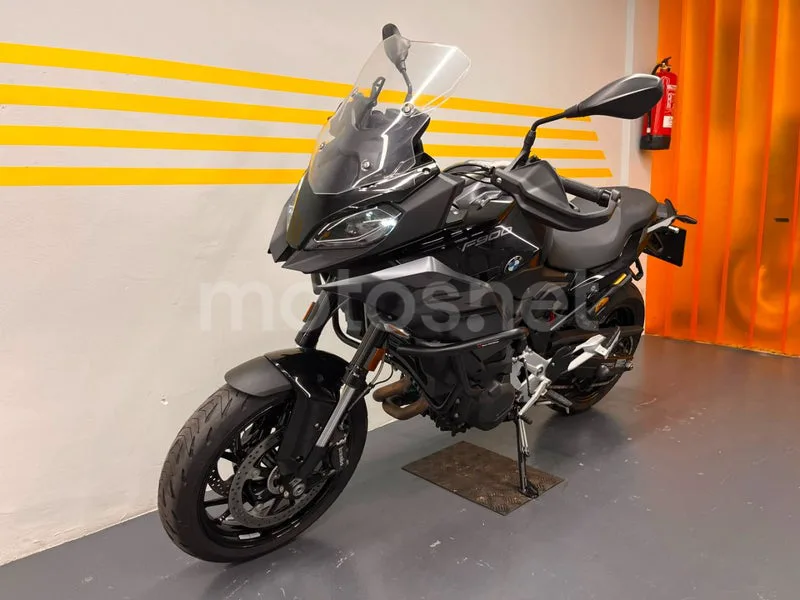 BMW F 900 XR - Vista 3