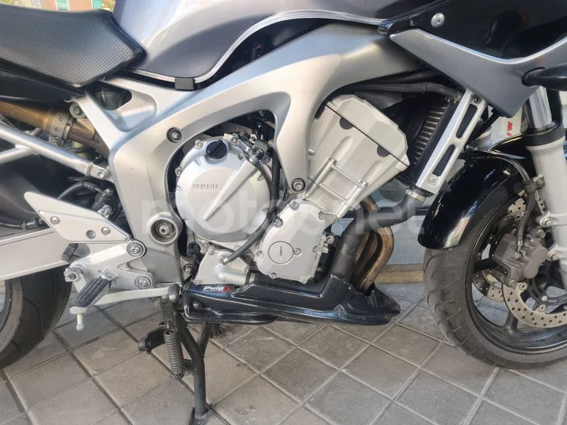 Yamaha FZ6 Fazer - Vista 11