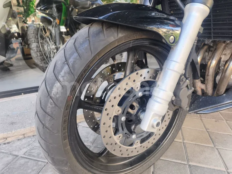 Yamaha FZ6 Fazer - Vista 13
