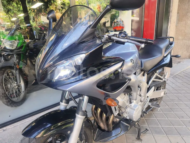 Yamaha FZ6 Fazer - Vista 14