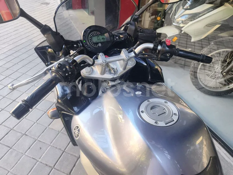 Yamaha FZ6 Fazer - Vista 17