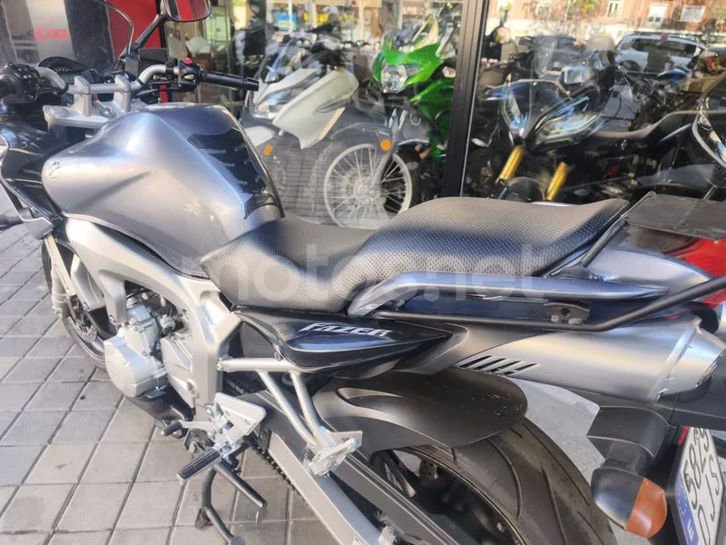 Yamaha FZ6 Fazer - Vista 19