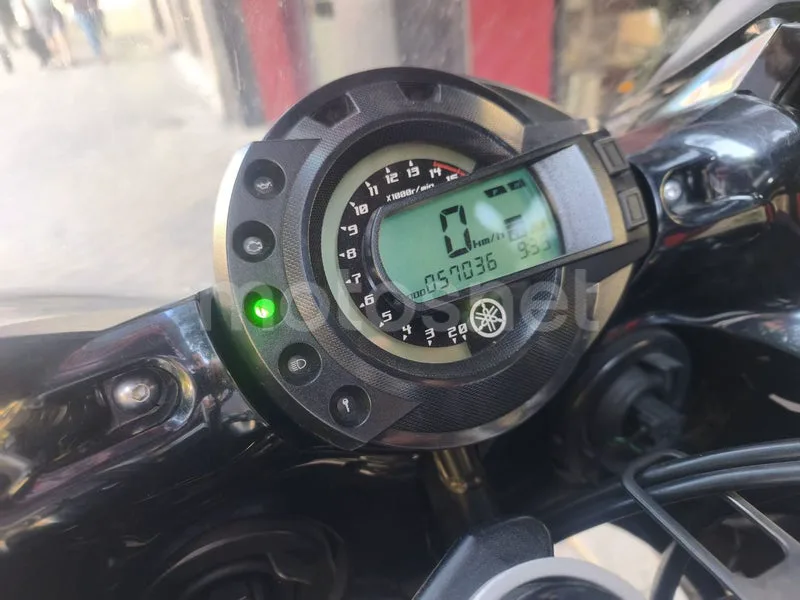 Yamaha FZ6 Fazer - Vista 3