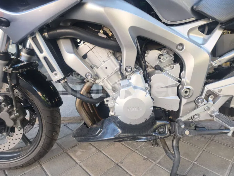Yamaha FZ6 Fazer - Vista 22