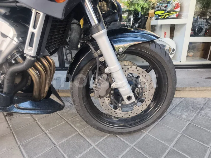 Yamaha FZ6 Fazer - Vista 10