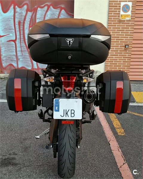 Triumph Tiger 800 - Vista 7