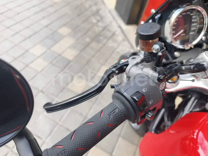 Ducati GT 1000 - Vista 20