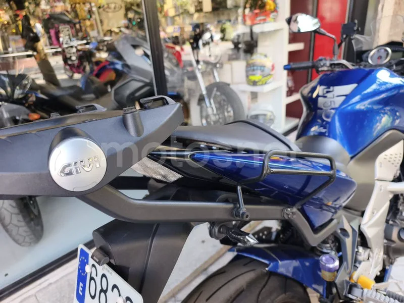 Kawasaki Z750 - Vista 12