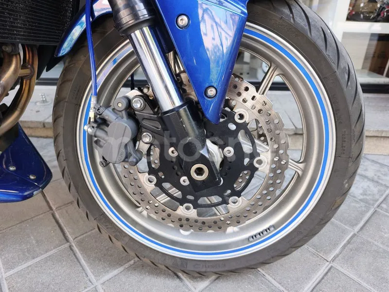 Kawasaki Z750 - Vista 18