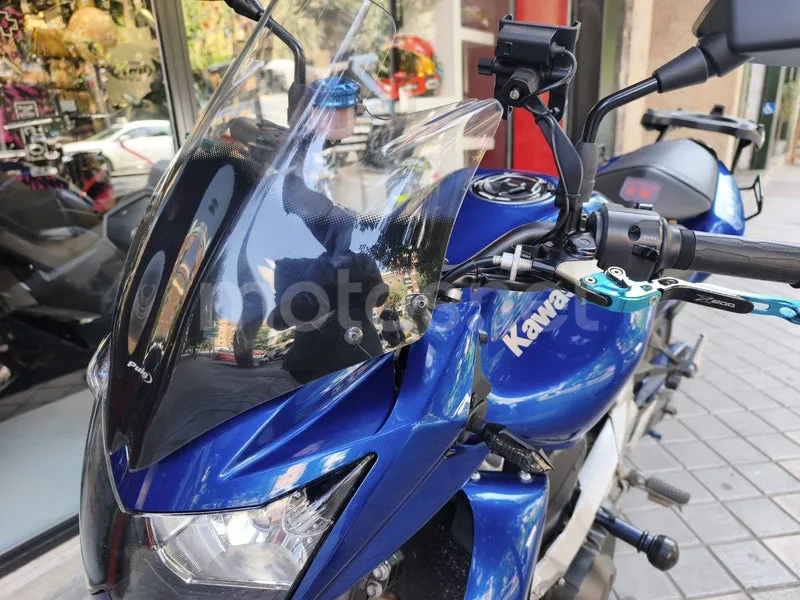 Kawasaki Z750 - Vista 19