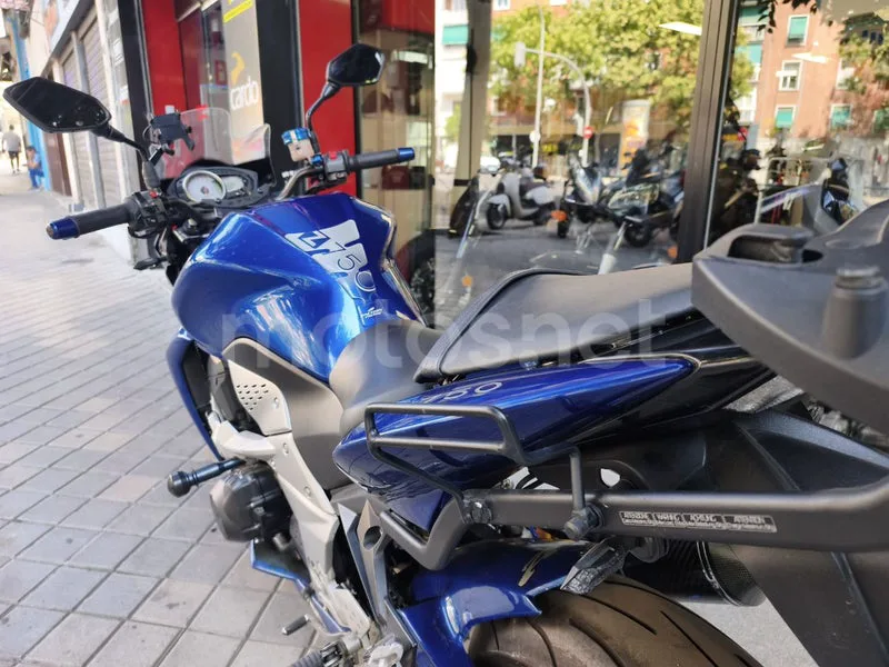 Kawasaki Z750 - Vista 3