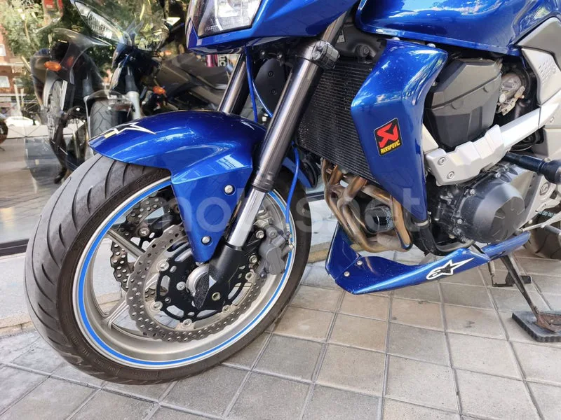 Kawasaki Z750 - Vista 4