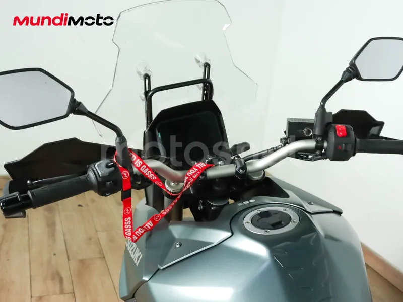 Suzuki V-Strom 800 - Vista 11