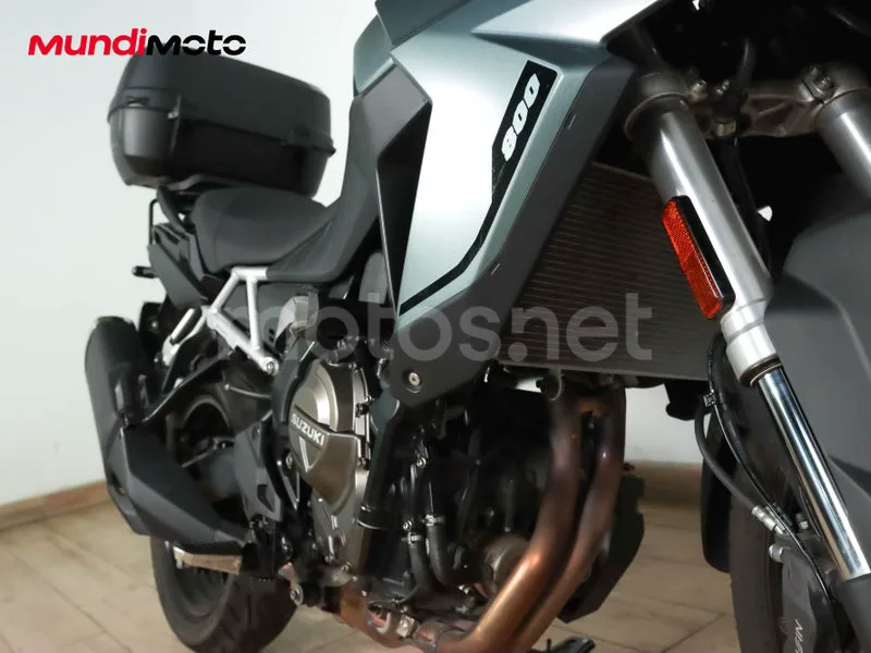 Suzuki V-Strom 800 - Vista 19