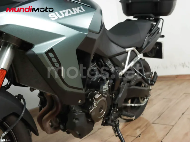 Suzuki V-Strom 800 - Vista 10