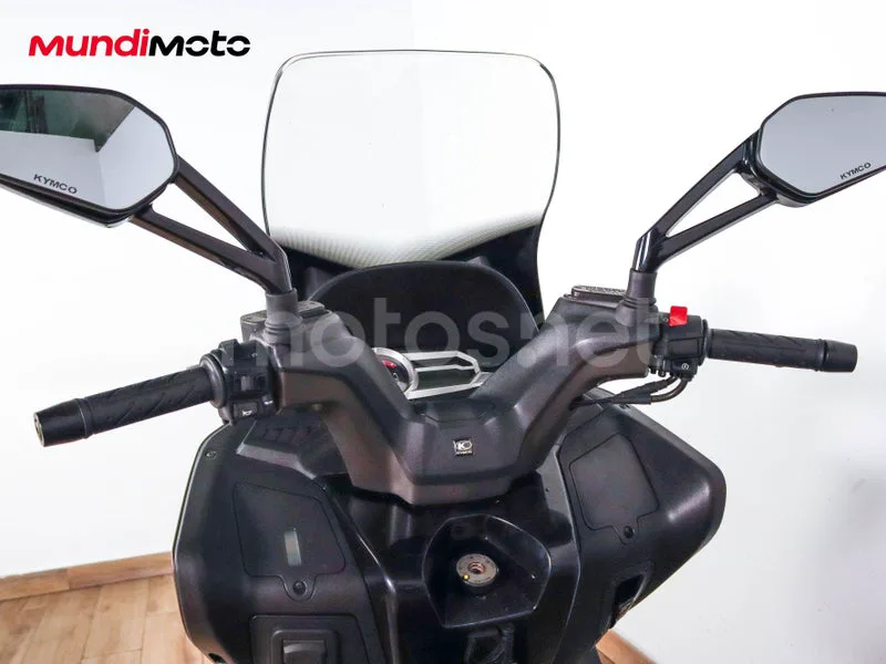 Kymco Xciting 400 - Vista 11