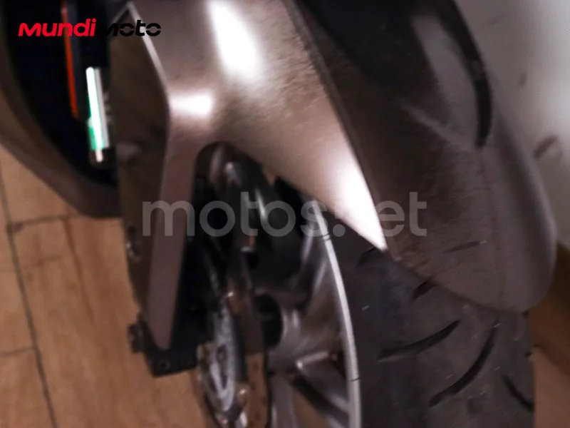 Kymco Xciting 400 - Vista 22