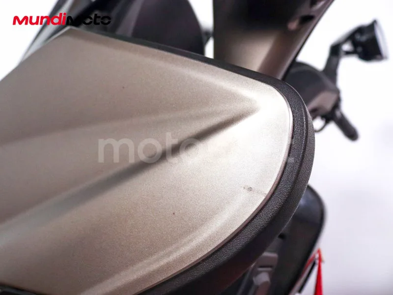 Kymco Xciting 400 - Vista 37