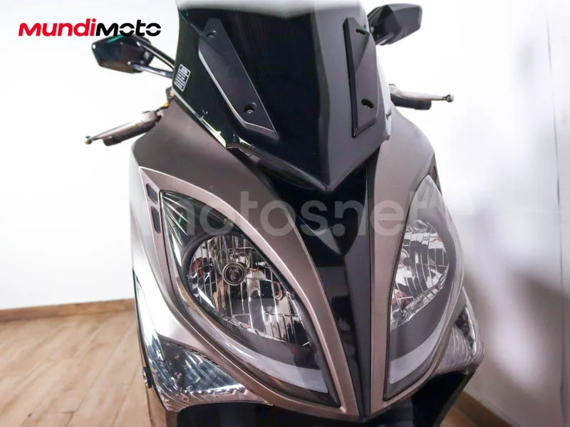Kymco Xciting 400 - Vista 5