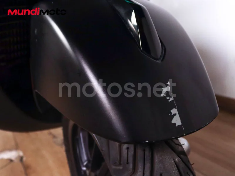 Vespa GTS 300 - Vista 14